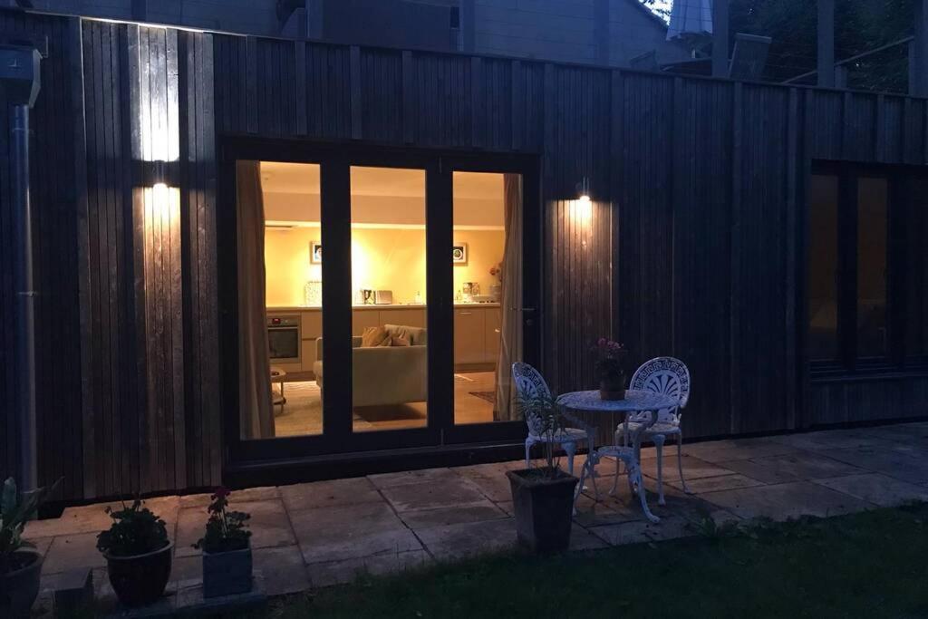 דירות Garden Hideaway, Self-Contained, Edge Of באת' מראה חיצוני תמונה