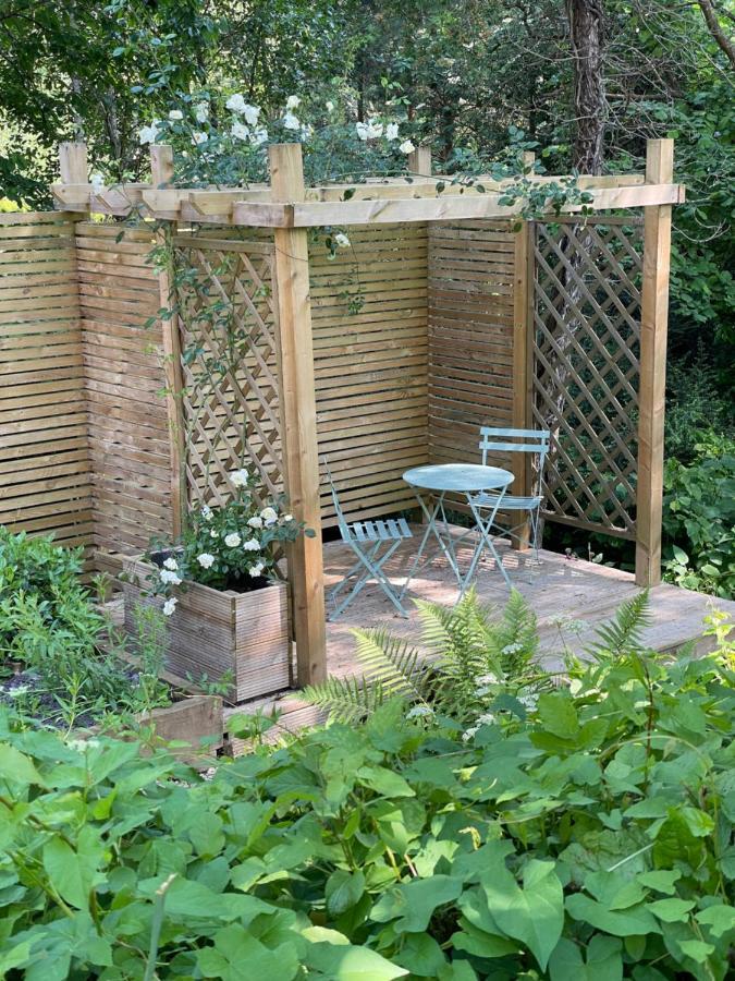 דירות Garden Hideaway, Self-Contained, Edge Of באת' מראה חיצוני תמונה
