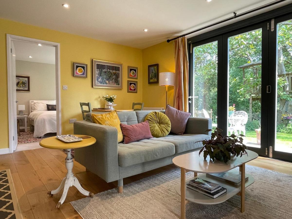דירות Garden Hideaway, Self-Contained, Edge Of באת' מראה חיצוני תמונה